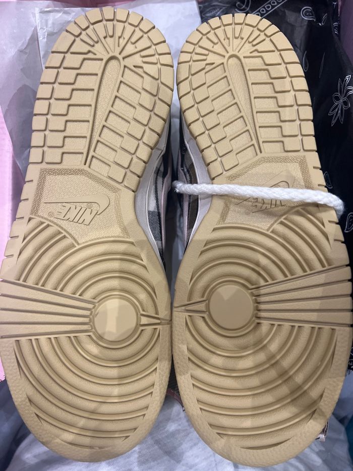 Nike dunk Travis x Scott - photo numéro 2
