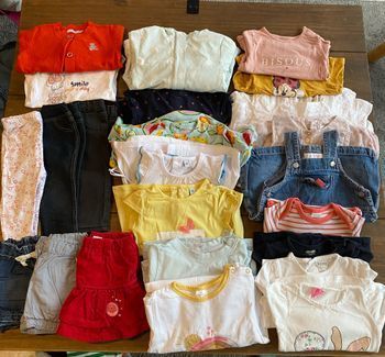 Lot vêtements en 6 mois