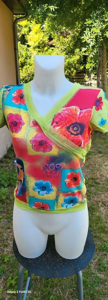 Jolie haut coloré Taille 1