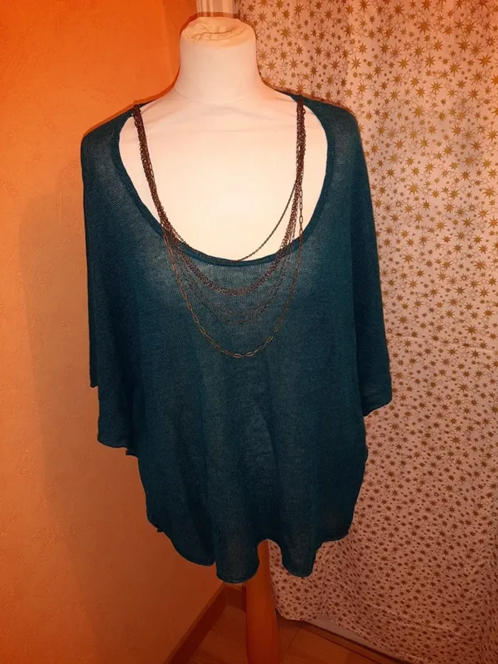 Pull avec chaînes