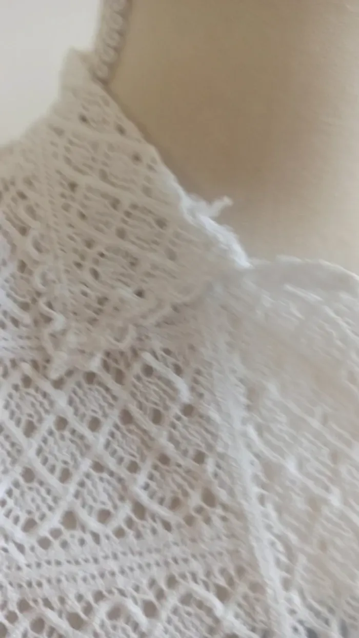 Chemise en dentelle fait à la main sublime - photo numéro 8