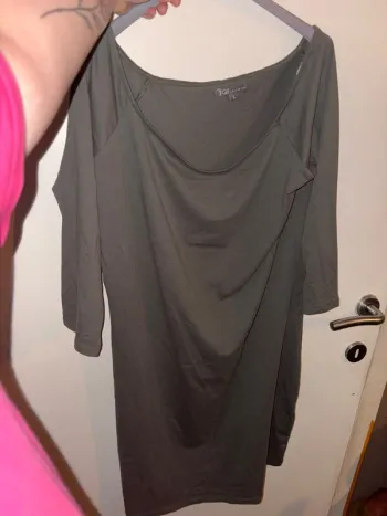 Robe kaki