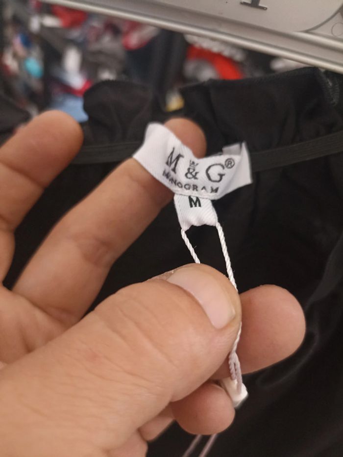 Tee shirt taille M avec un peu de dentelle - photo numéro 5