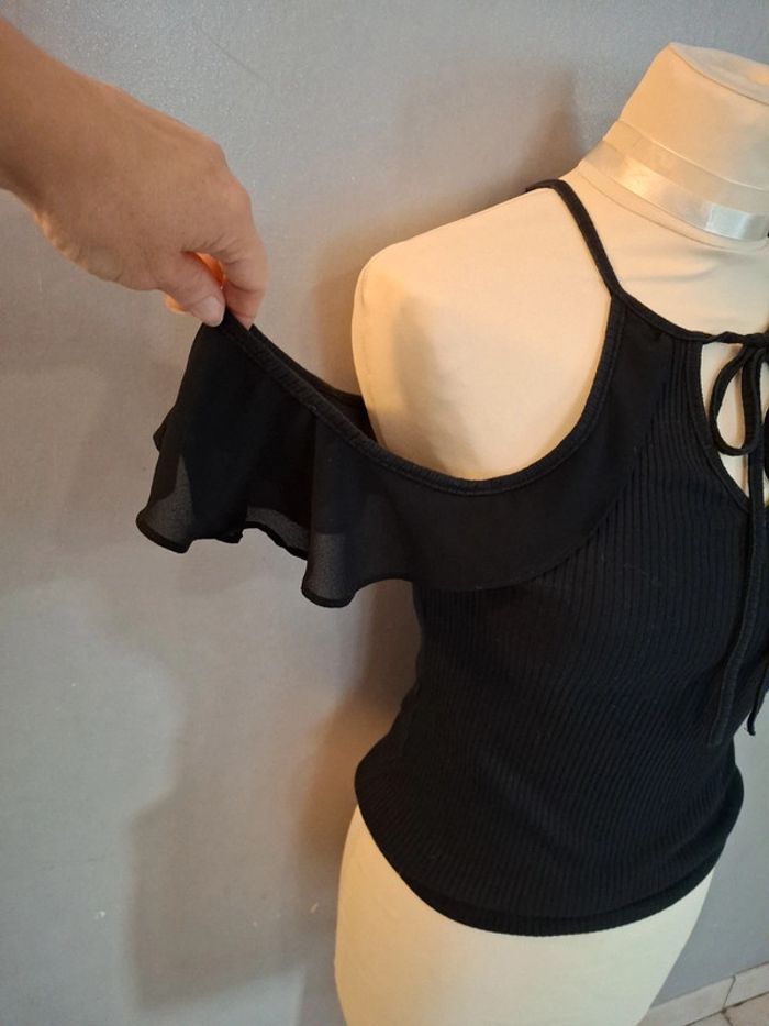 Haut épaule dénudé - photo numéro 4