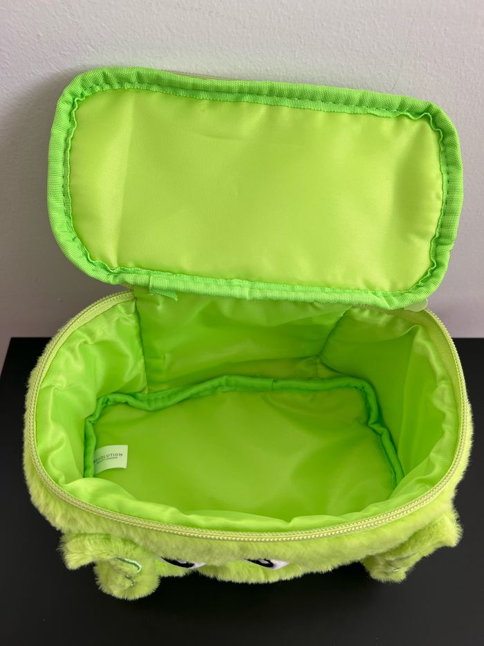 Trousse de toilette Makeup Revolution x Toy Story Alien Bag - photo numéro 2