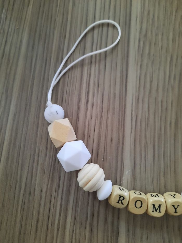 attache tétine - photo numéro 3