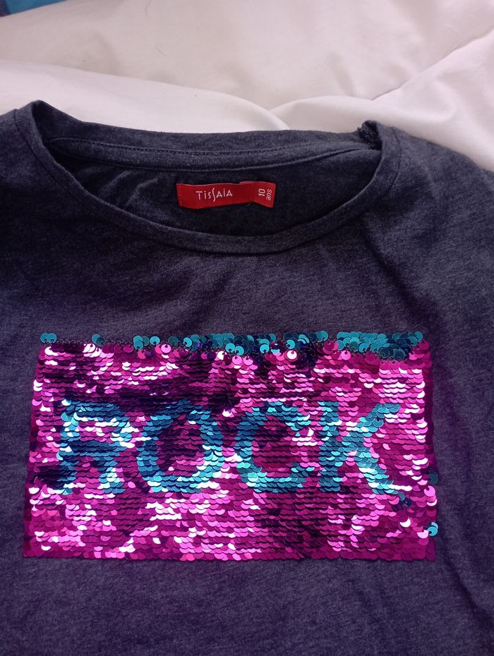 Lot 2 tee shirt manches longues dont 1 avec des beabs réversibles marques diverses 10 ans 8€ neuf - photo numéro 2