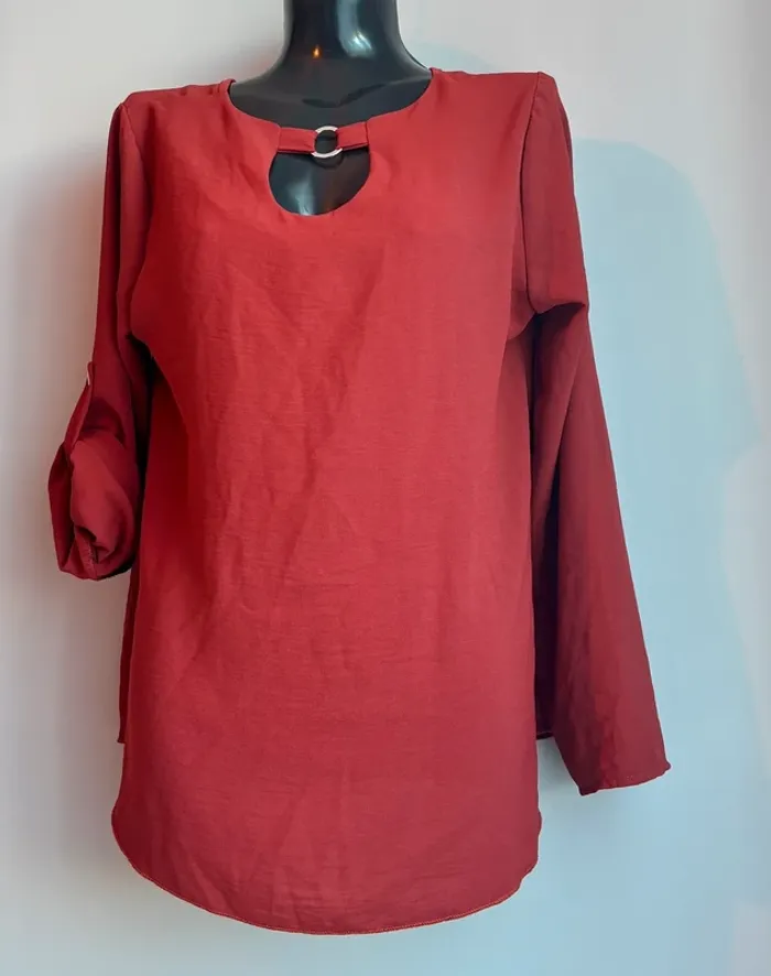 Haut bordeaux taille 40 – voir photo & mesures - photo numéro 2