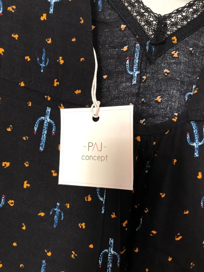 Robe droite noire à motifs cactus bleus, neuve avec étiquette PAJ taille S - photo numéro 11