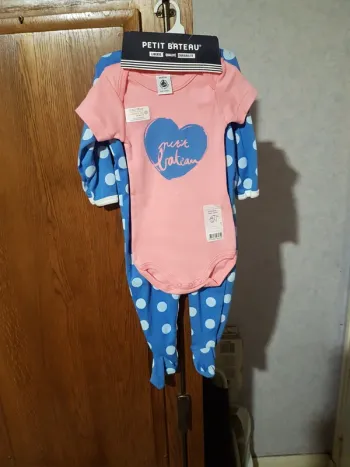 Ensemble  petit bateau  6 mois