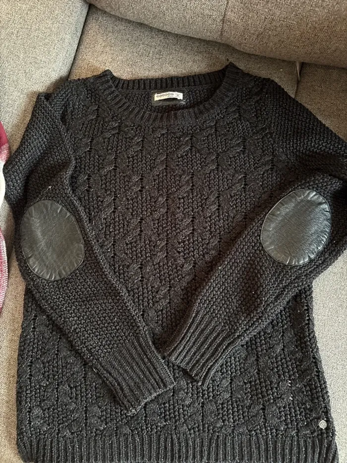 Pull noir pailleté