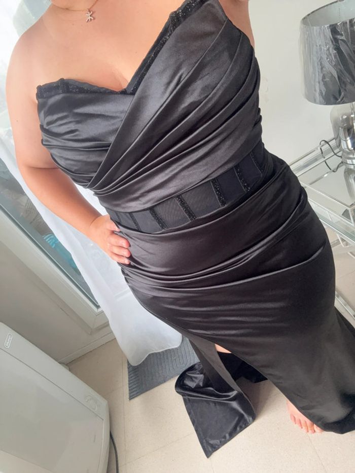 Robe de soirée noire - photo numéro 3