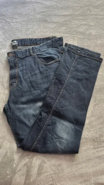 Jeans bleu slim taille 54 kiabi