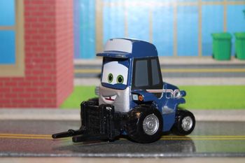 Disney PIxar Maru