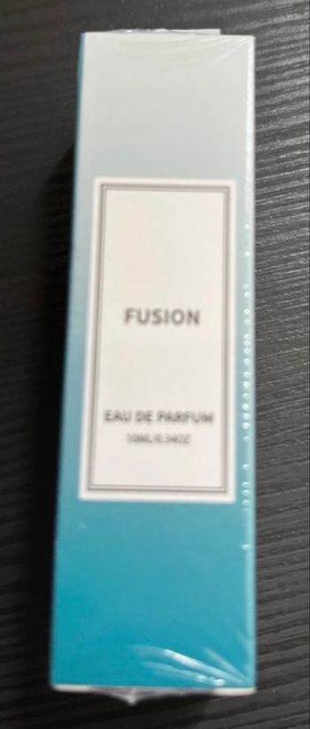 Eau de parfum aux phéromones Fusion bois sental 10ml