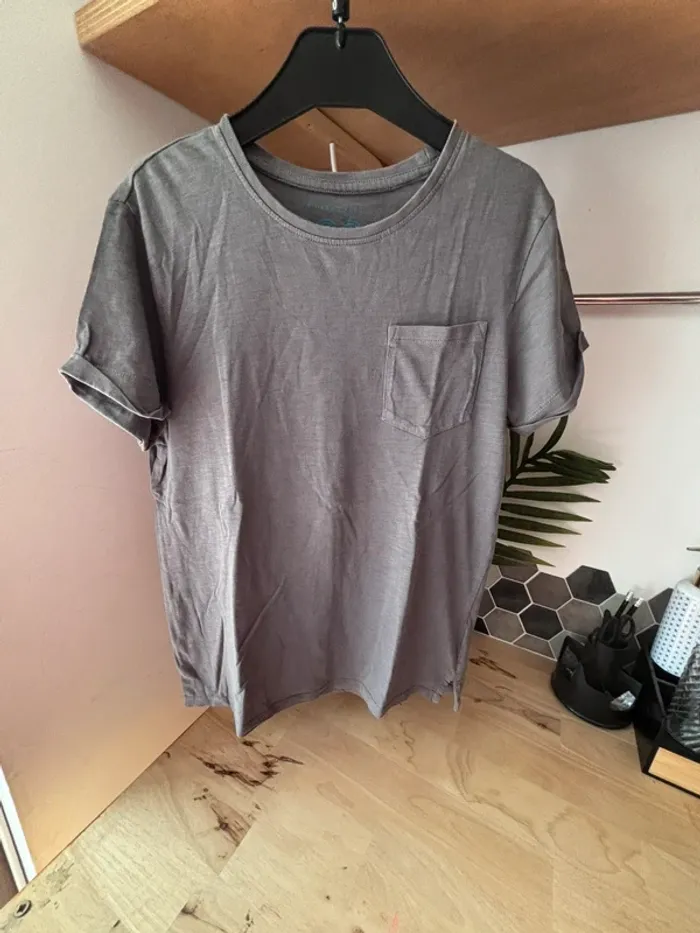 T-shirt MC gris • Primark • 11 ans