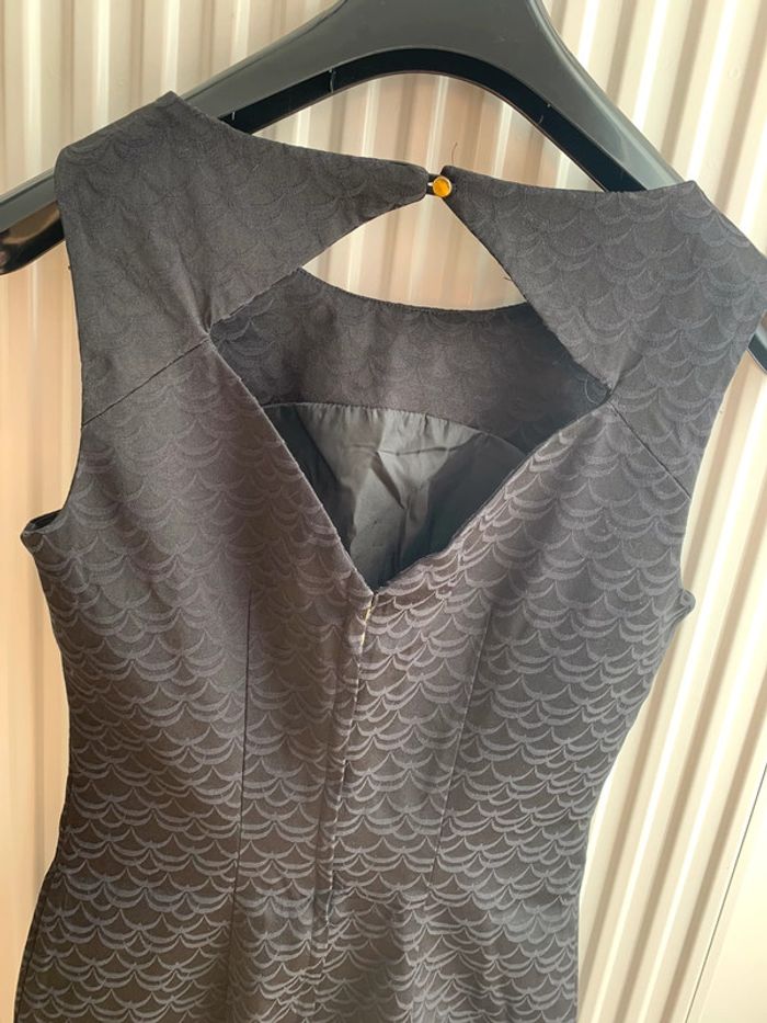 Robe tailleur - photo numéro 3