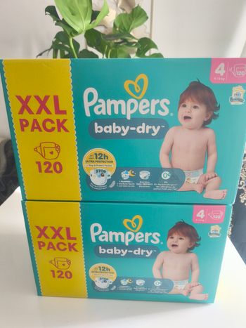Couches Pampers Baby dry taille 4