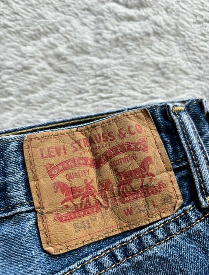 Levi’s 541 W32 (L/42) L30 Jean Athletic Fit slim taper bleu clair délavé fuselé 00s y2k vintage - photo numéro 2