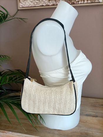 Sac à main tissé paille beige clair et noir