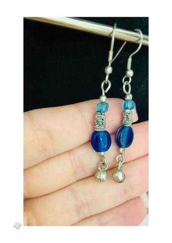 Boucles d’oreilles fantaisies, pendants bleues