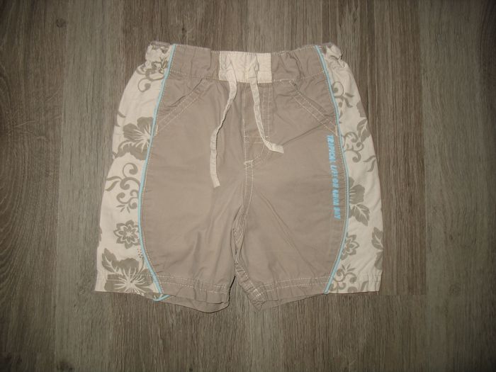 SHORT KAKI ET BEIGE BÉBÉ GARÇON "H&M" - 4 / 6 MOIS - n°02