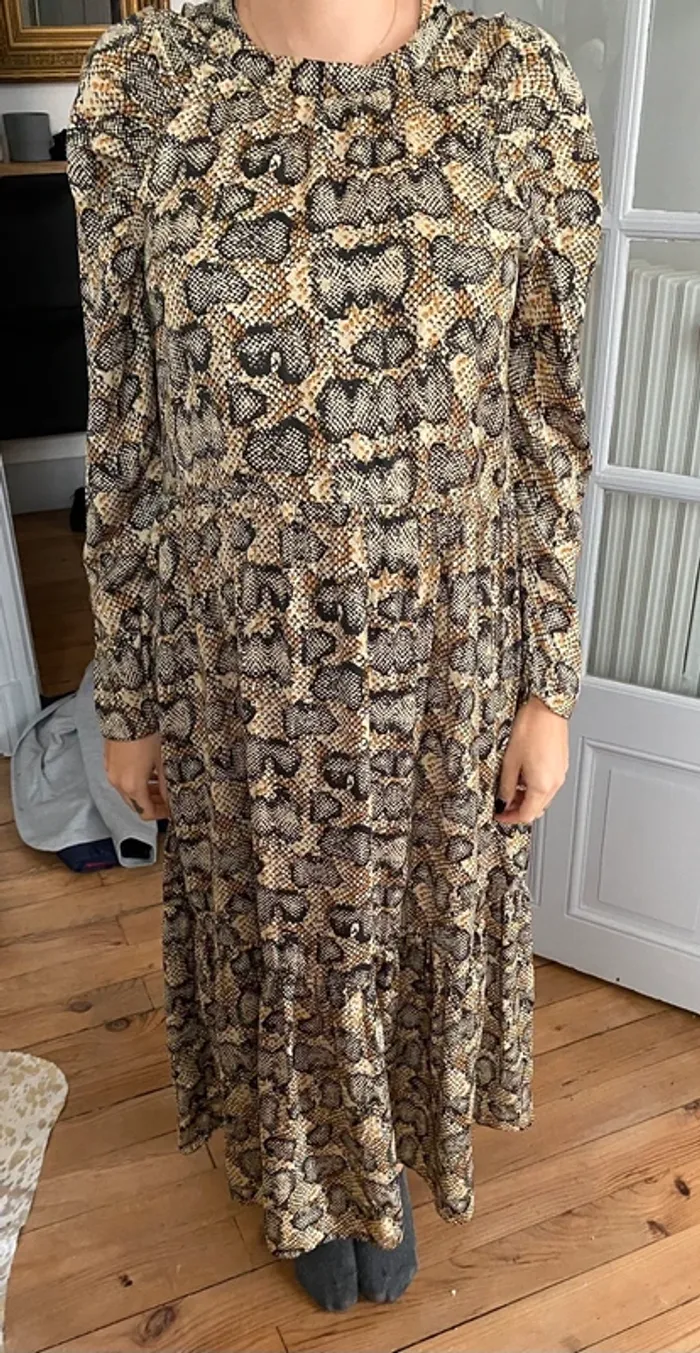 Robe longue motifs serpent Zara