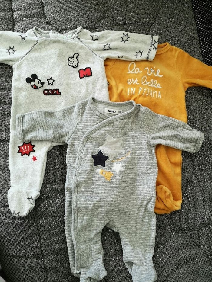 Lot 3 pyjamas 1 mois