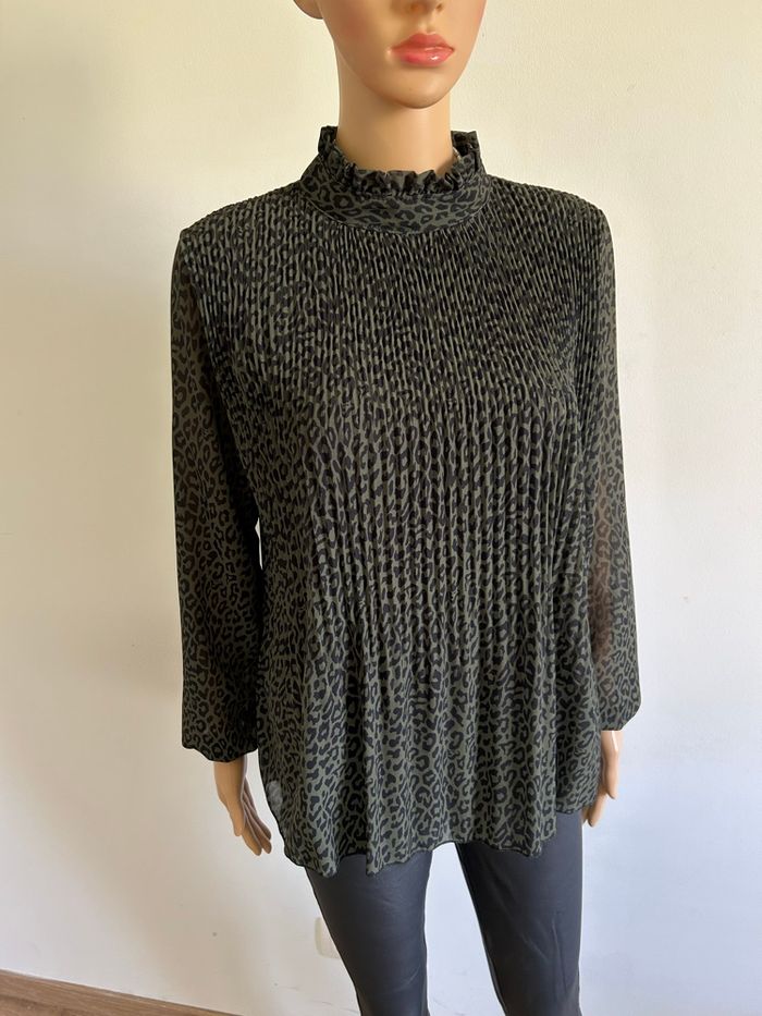 Blouse verte foncée et noire LolaLiza taille 36 jamais portée - photo numéro 2