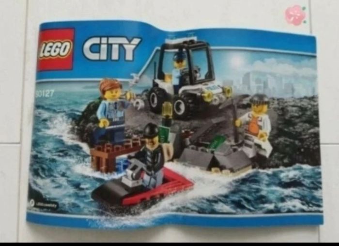LEGO CITY 60127_l'ensemble de démarrage de la prison en haute mer - photo numéro 7