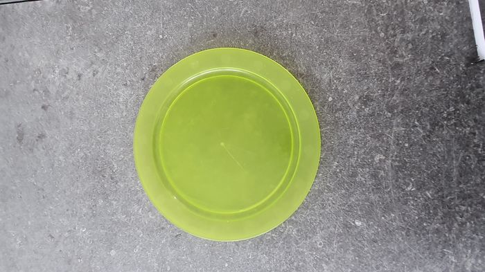 Petite assiette plastique