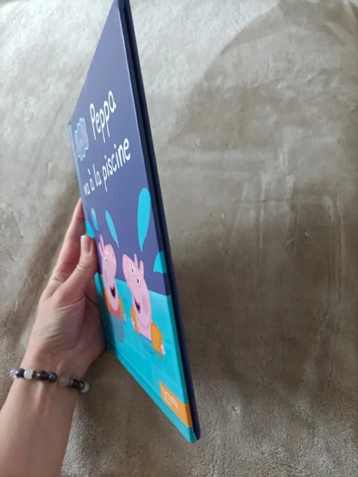 Livre Peppa Pig : Peppa va à la piscine - photo numéro 7
