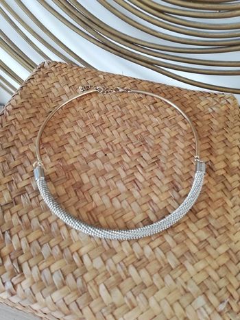 Collier ras de cou