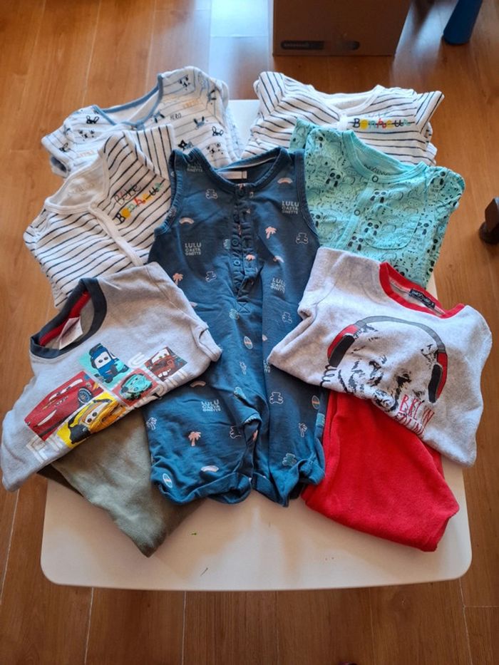 Lot 7 pyjamas 3 ans