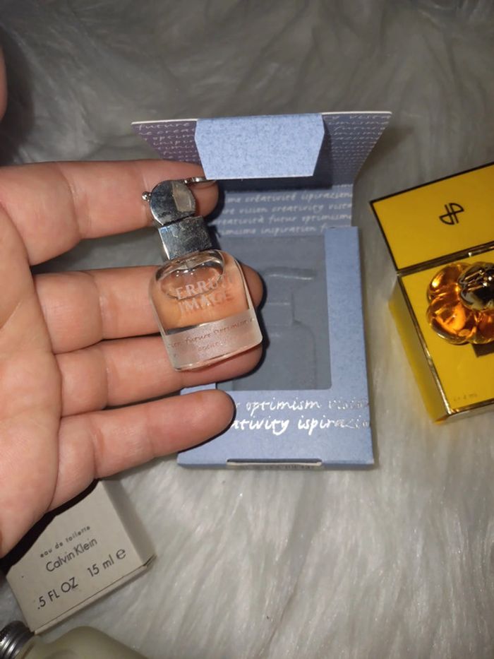 Lot de parfum miniatures différents marques - photo numéro 4