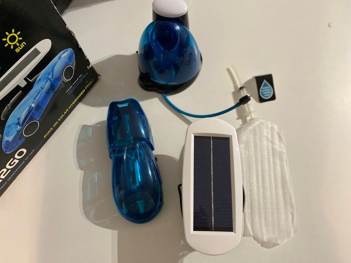 Voiture télécommandée fonctionne à l’eau - photo numéro 8