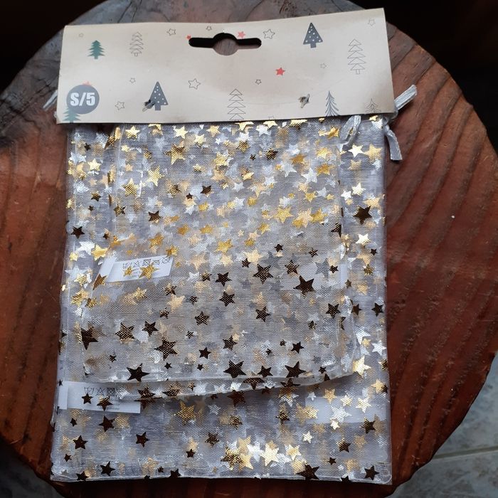 Lot 5 pochettes cadeaux en tissu étoiles dorées *2 formats