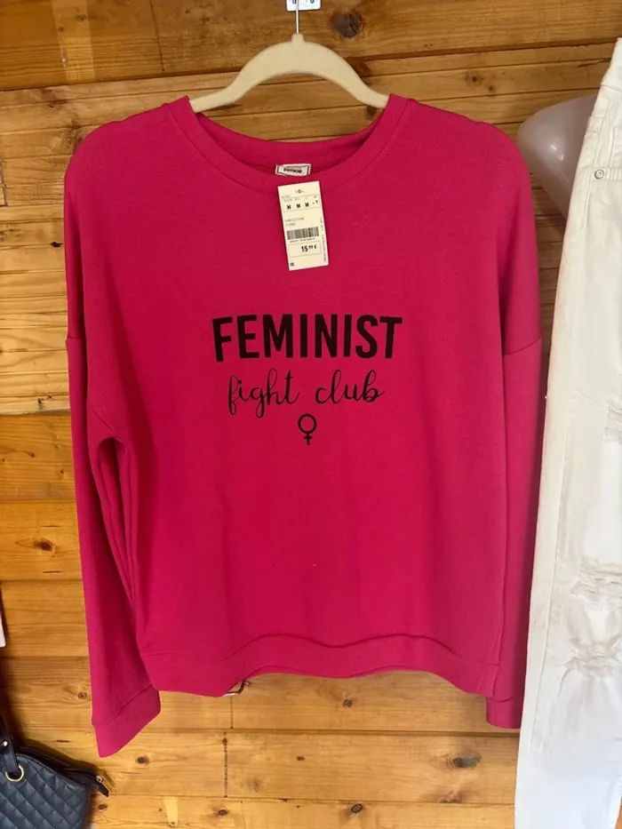 Pull « feminist »