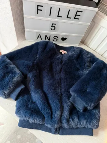 Superbe veste DPAM couleur marine, 5 ans comme neuve