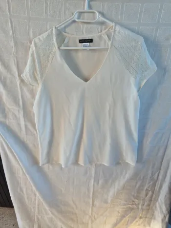 blouse avec dentelle taille 38