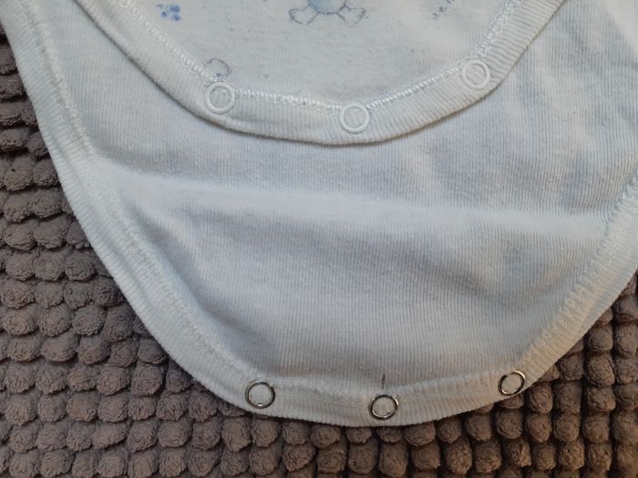 Bodies 18 mois - photo numéro 2