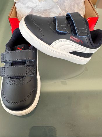 Puma Courtflex v2 bleu marine/blanc