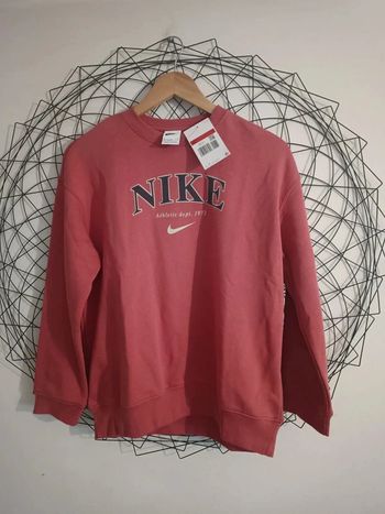 Sweat Nike rétro neuf avec étiquette taille L junior 146-156cm