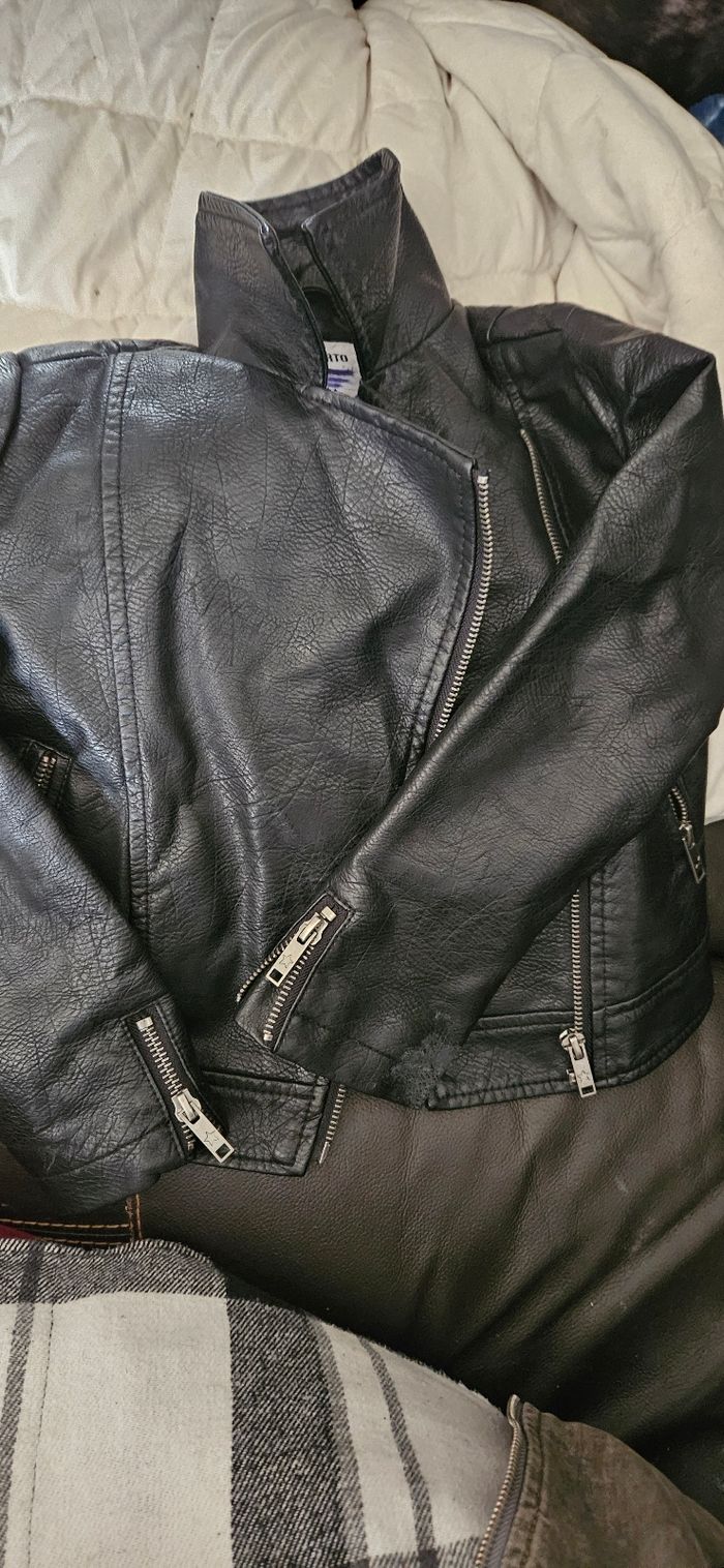 Blouson simili cuire fille 5 ans - photo numéro 2
