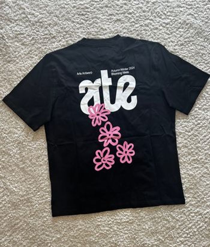 T-shirt Arte Noir Imprimé rose | Neuf | Taille M pour hommes