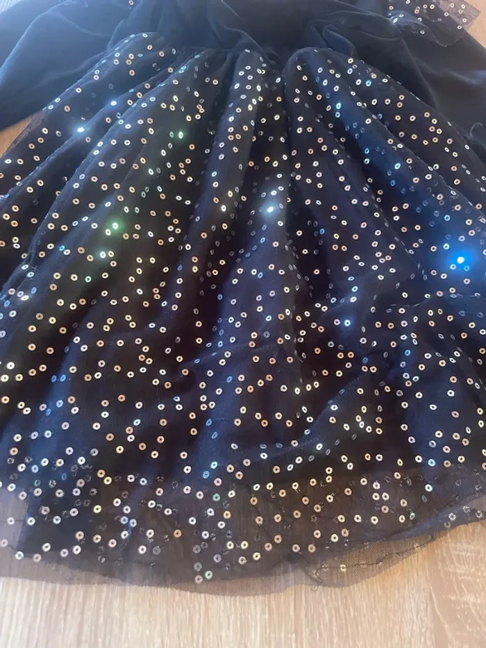 Robe à sequins - photo numéro 4