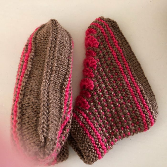 Chaussons tricotés à la main - photo numéro 12
