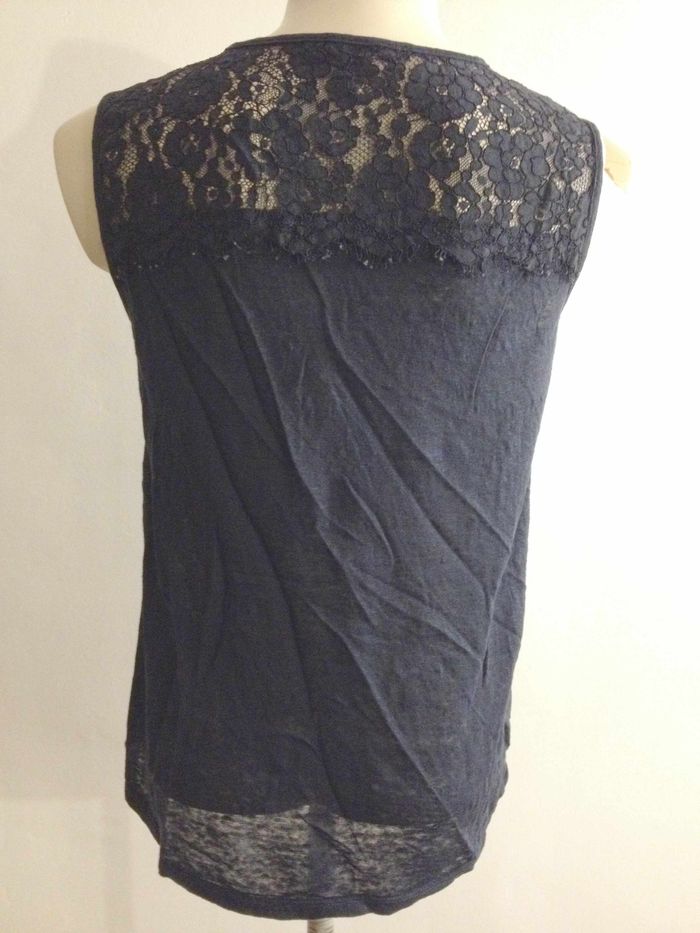 T shirt bleu foncé ◦ col rond ◦ sans manches ◦ look féminin ◦ monoprix - photo numéro 2