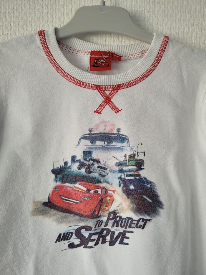 T-shirt Cars 4 ans TBE - photo numéro 2