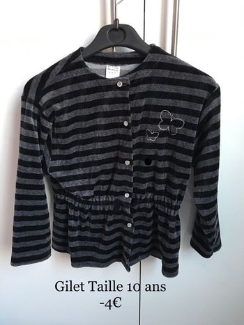 Gilet très bon état 10 ans